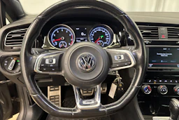 harmaa Volkswagen Golf 2016 kuva 21.