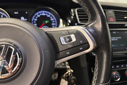 harmaa Volkswagen Golf 2016 kuva 23.