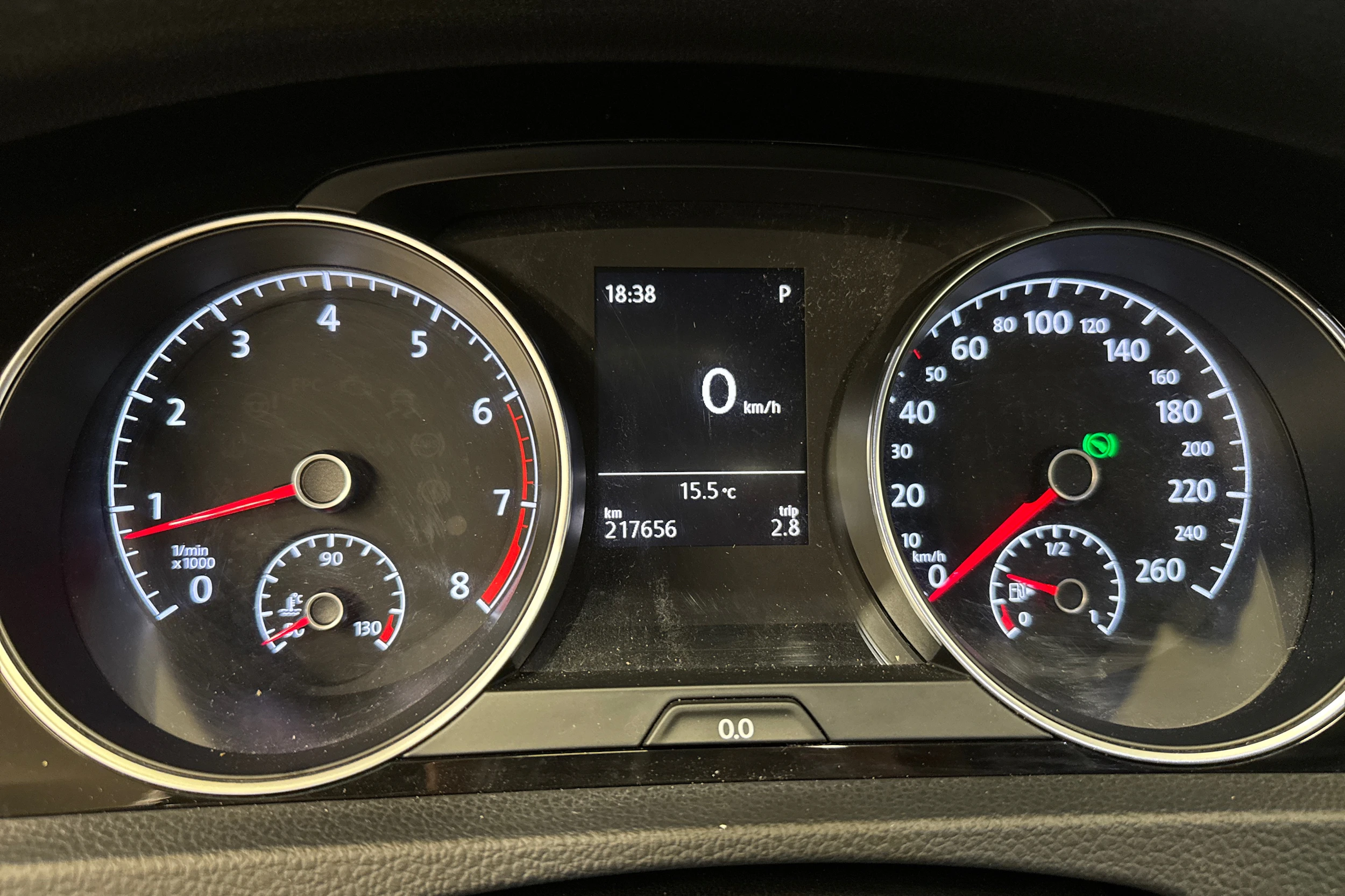 harmaa Volkswagen Golf 2016 kuva 24.
