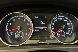 harmaa Volkswagen Golf 2016 kuva 24.