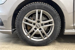 harmaa Volkswagen Golf 2016 kuva 26.