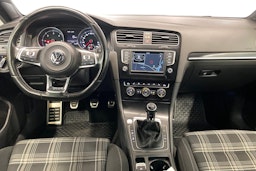 harmaa Volkswagen Golf 2016 kuva 12.