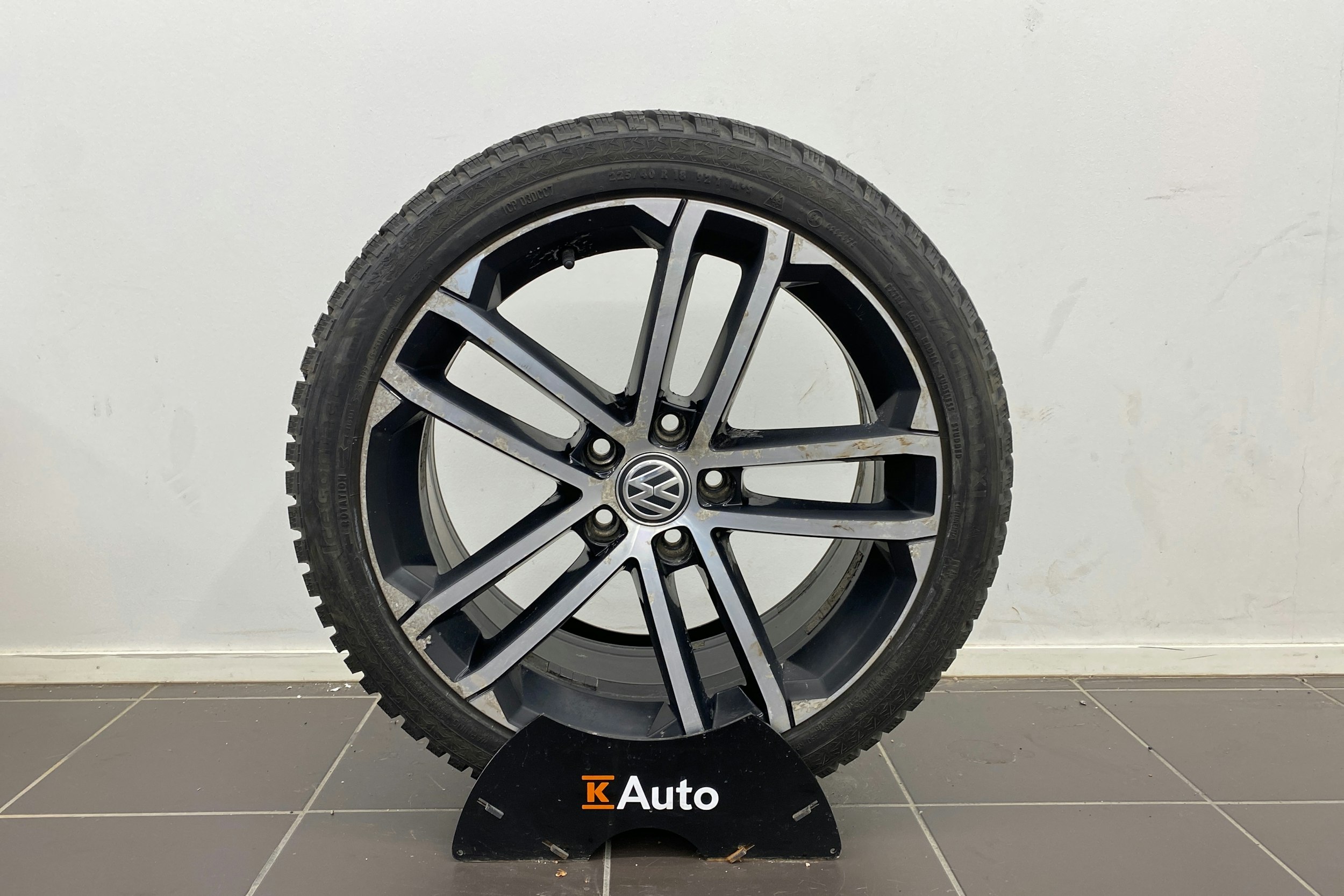 harmaa Volkswagen Golf 2016 kuva 16.