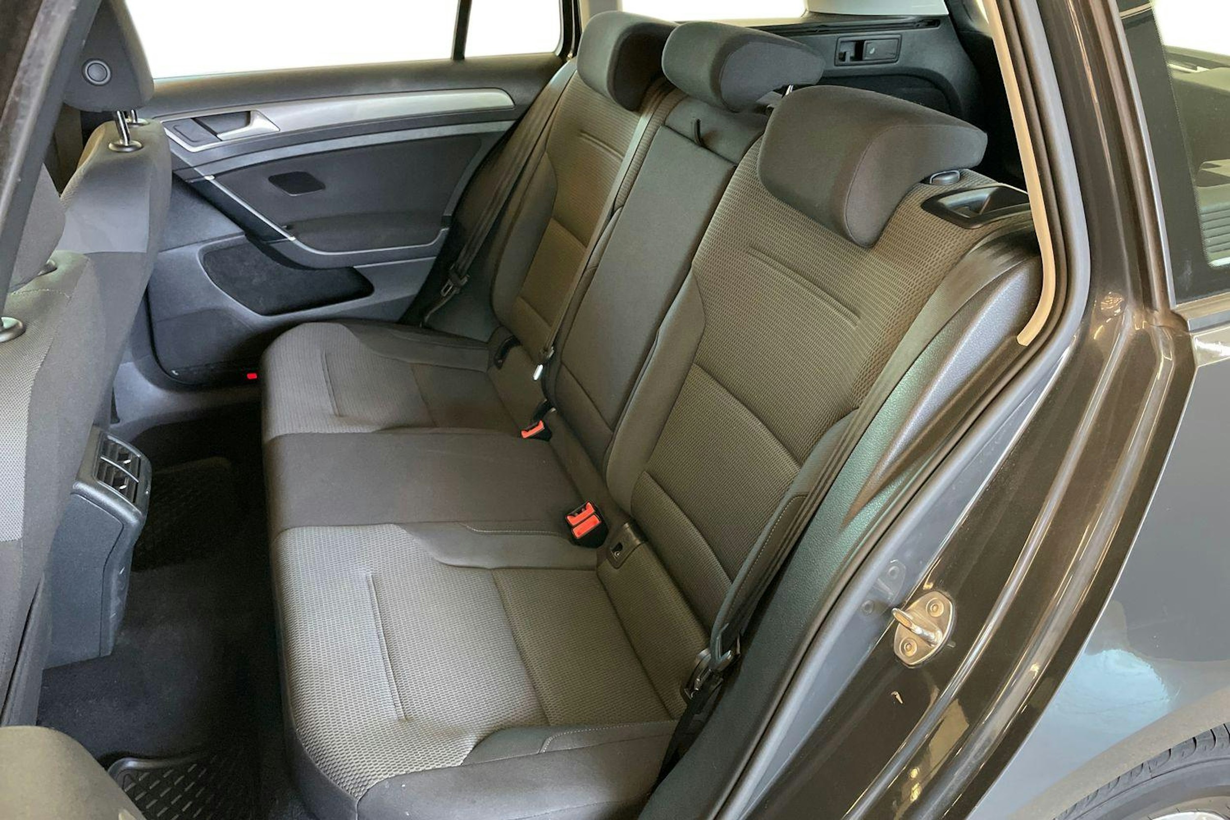 Harmaa Volkswagen GOLF 2016 kuva 10.