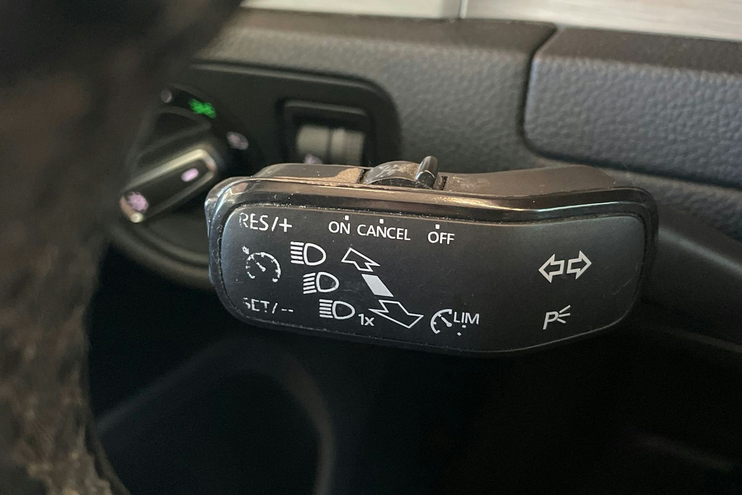 Harmaa Volkswagen GOLF 2016 kuva 17.