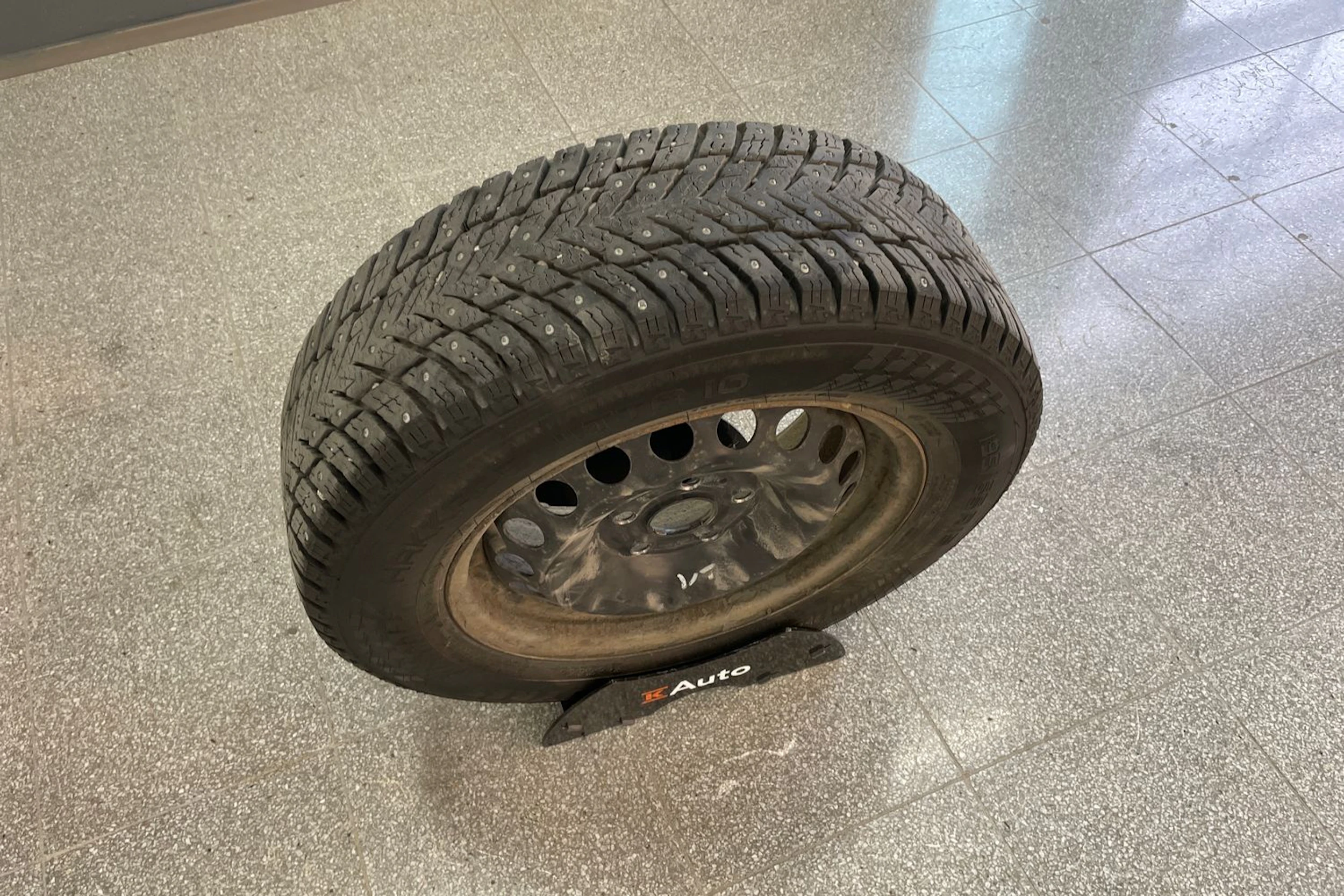 musta Volkswagen Golf 2016 kuva 20.