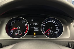 valkoinen Volkswagen Golf 2016 kuva 18.