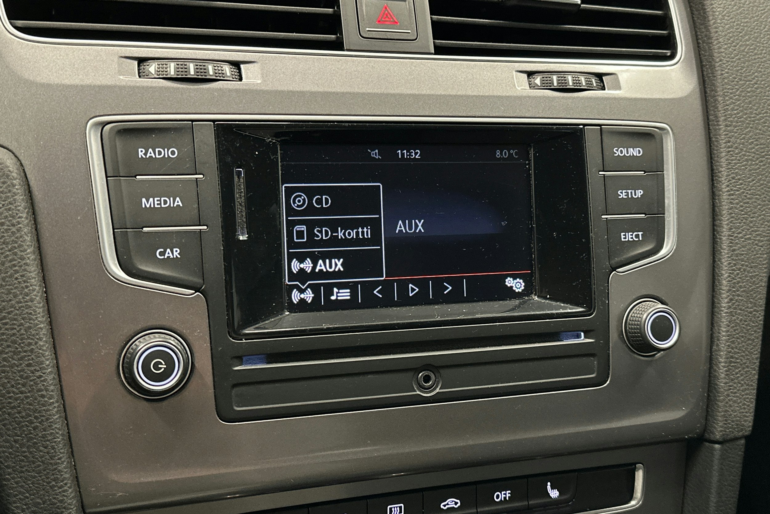 valkoinen Volkswagen Golf 2016 kuva 20.