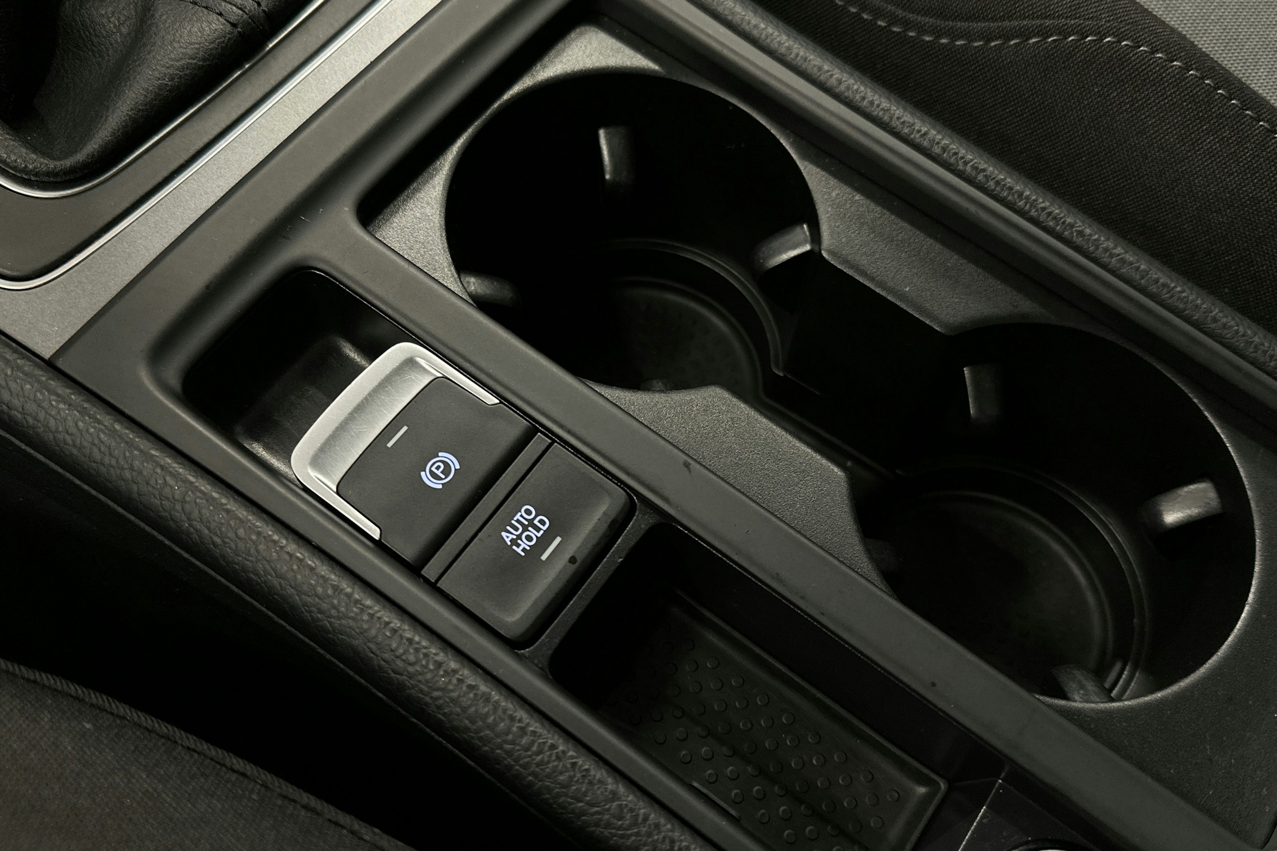 valkoinen Volkswagen Golf 2016 kuva 23.