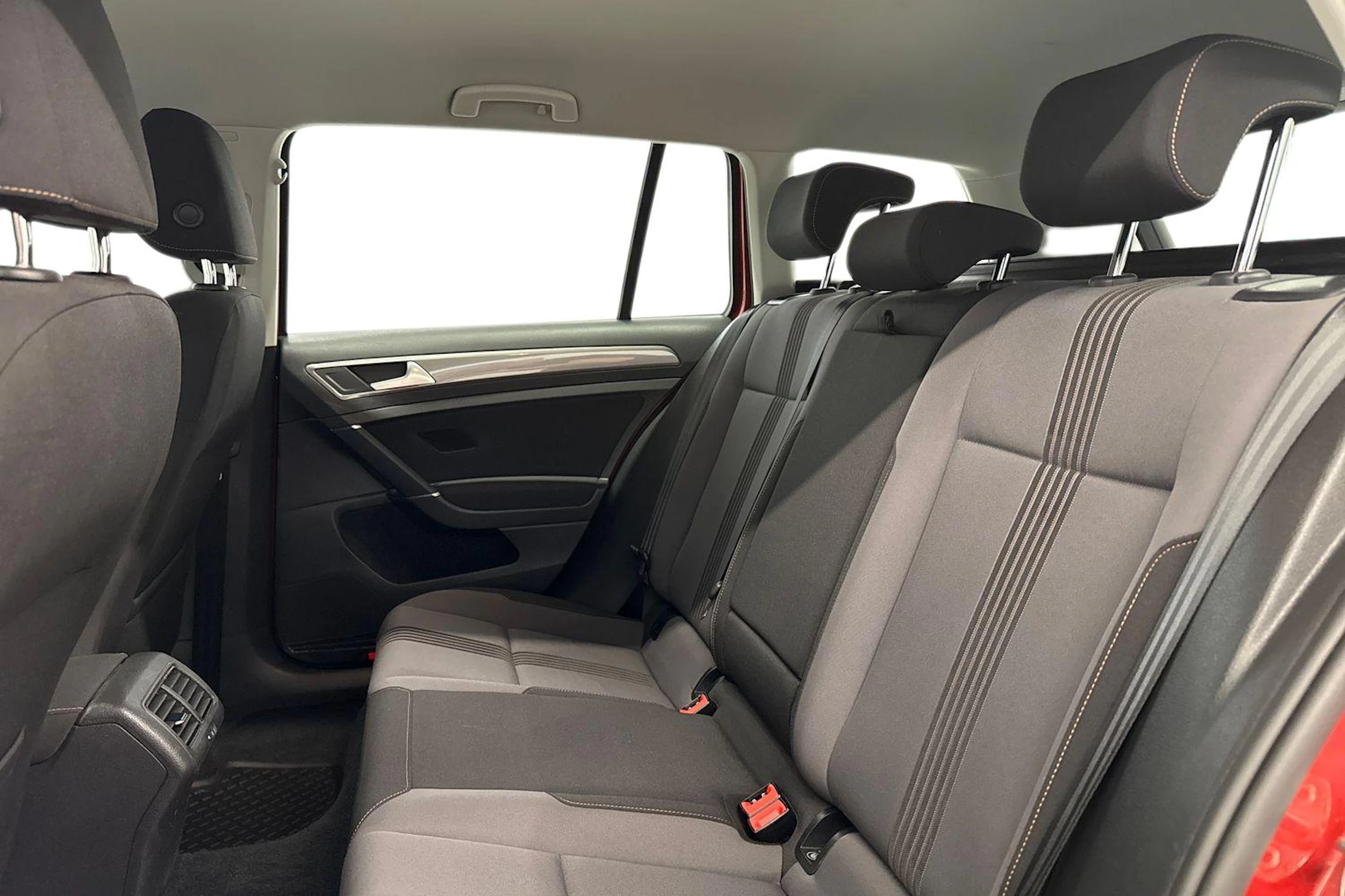 punainen Volkswagen Golf 2016 kuva 11.