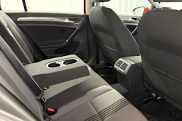 punainen Volkswagen Golf 2016 kuva 16.