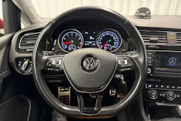 punainen Volkswagen Golf 2016 kuva 19.