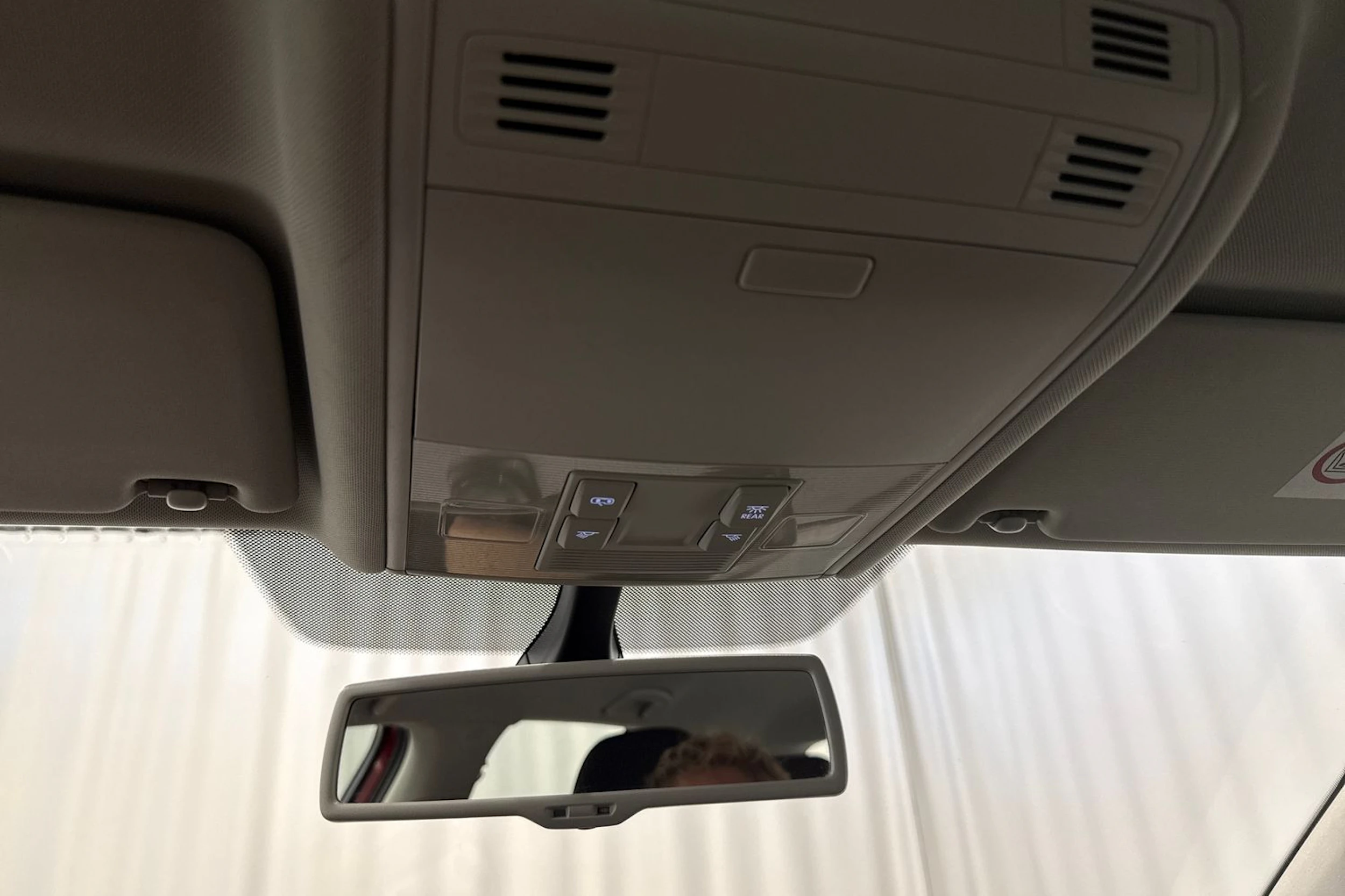 punainen Volkswagen Golf 2016 kuva 27.