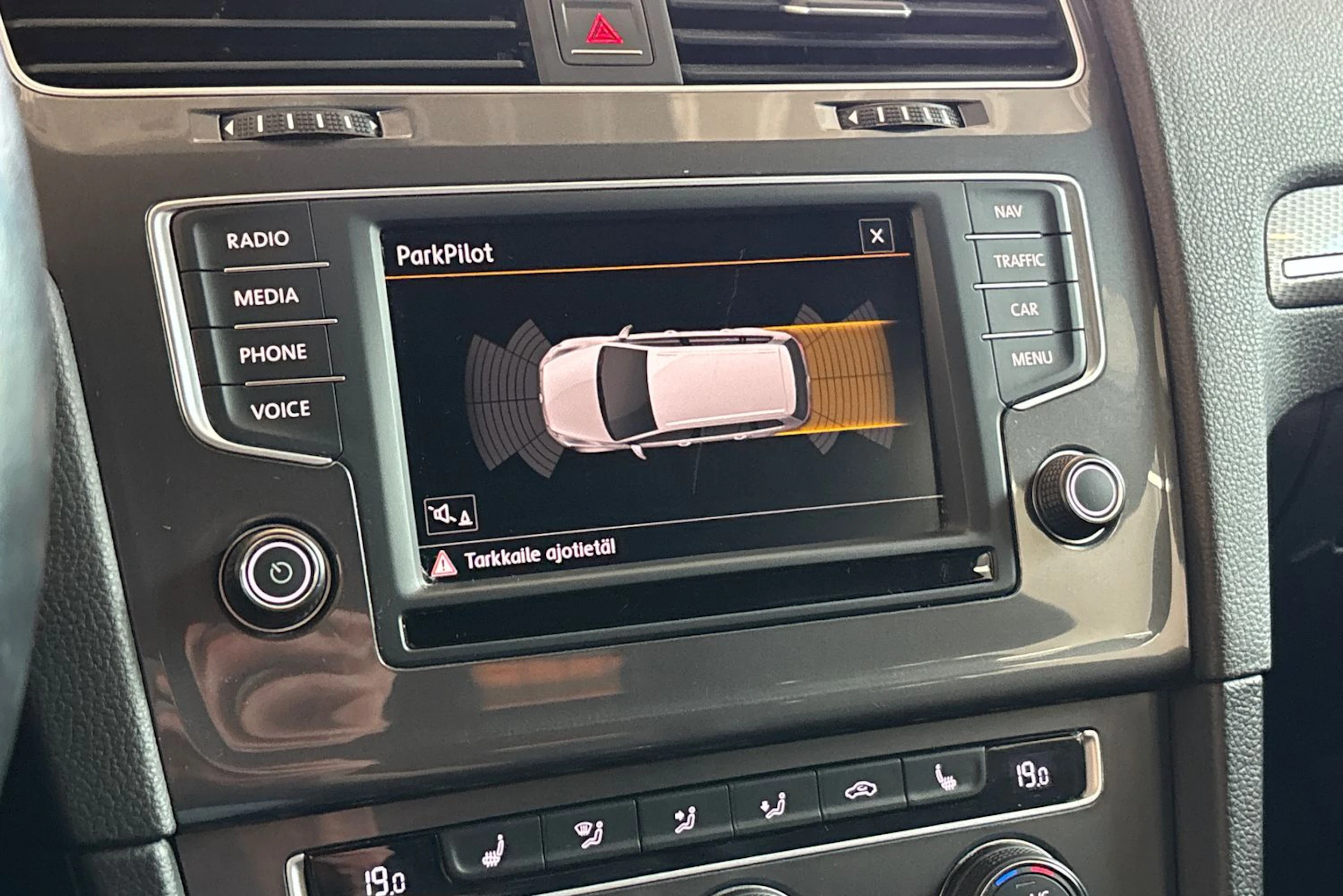 Valkoinen Volkswagen GOLF 2016 kuva 15.