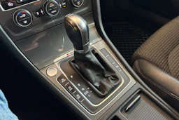 Valkoinen Volkswagen GOLF 2016 kuva 17.