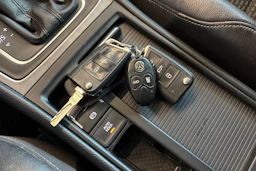 Valkoinen Volkswagen GOLF 2016 kuva 18.