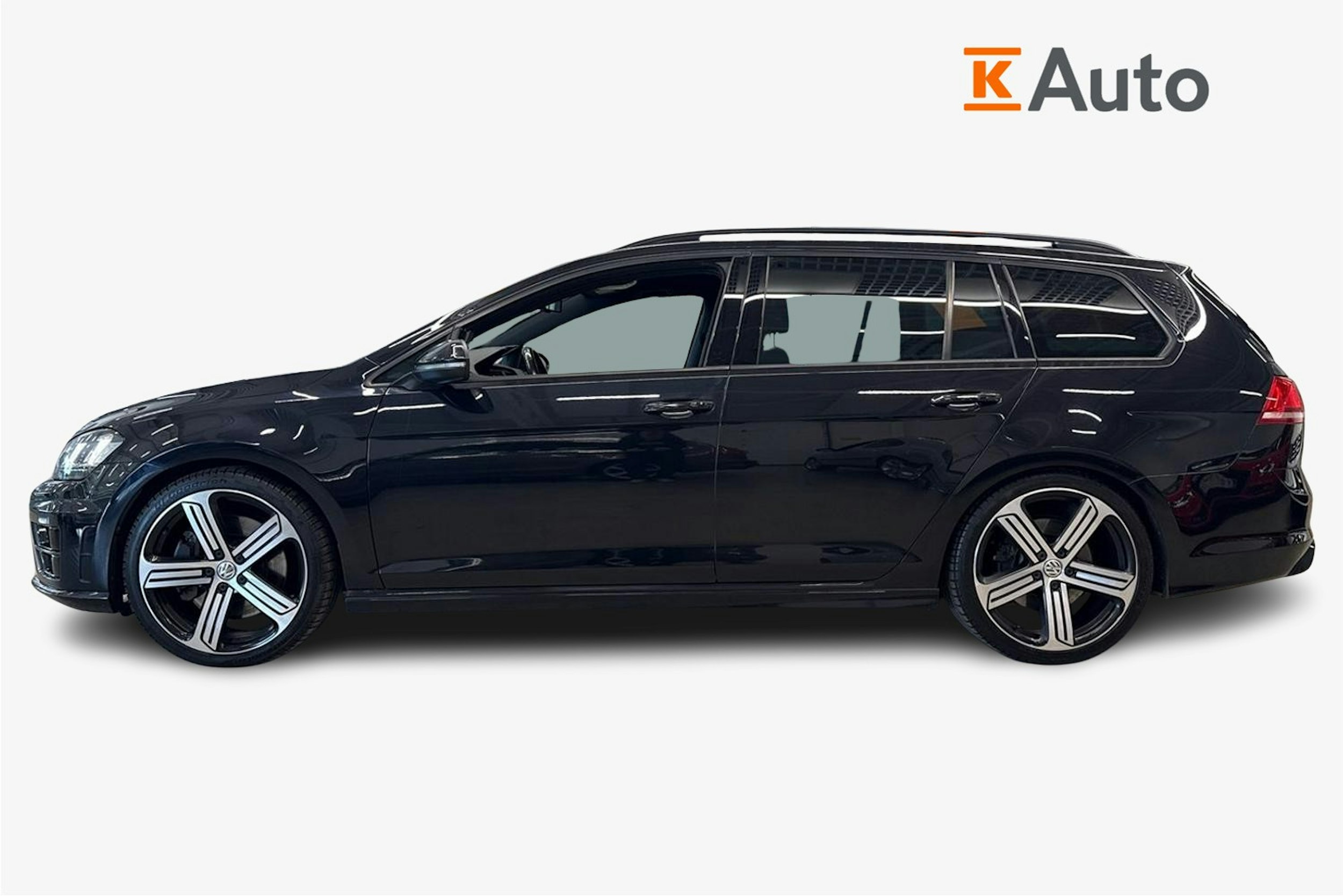 musta Volkswagen Golf 2016 kuva 6.