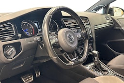 musta Volkswagen Golf 2016 kuva 7.