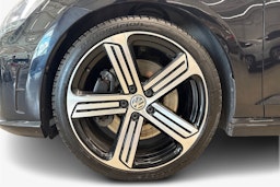 musta Volkswagen Golf 2016 kuva 11.
