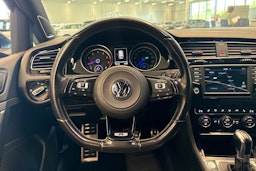 musta Volkswagen Golf 2016 kuva 14.