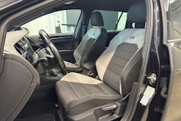 musta Volkswagen Golf 2016 kuva 24.
