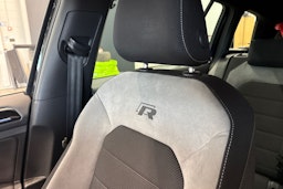 musta Volkswagen Golf 2016 kuva 25.