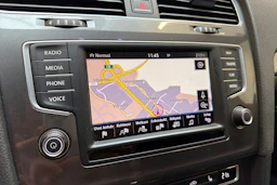 punainen Volkswagen Golf 2016 kuva 16.