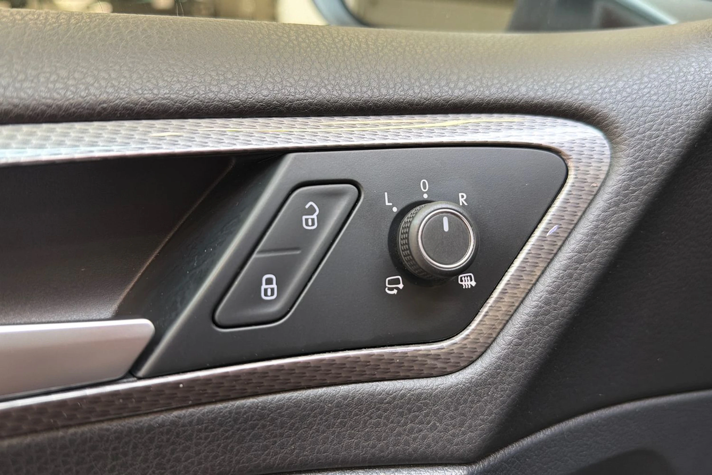 punainen Volkswagen Golf 2016 kuva 24.