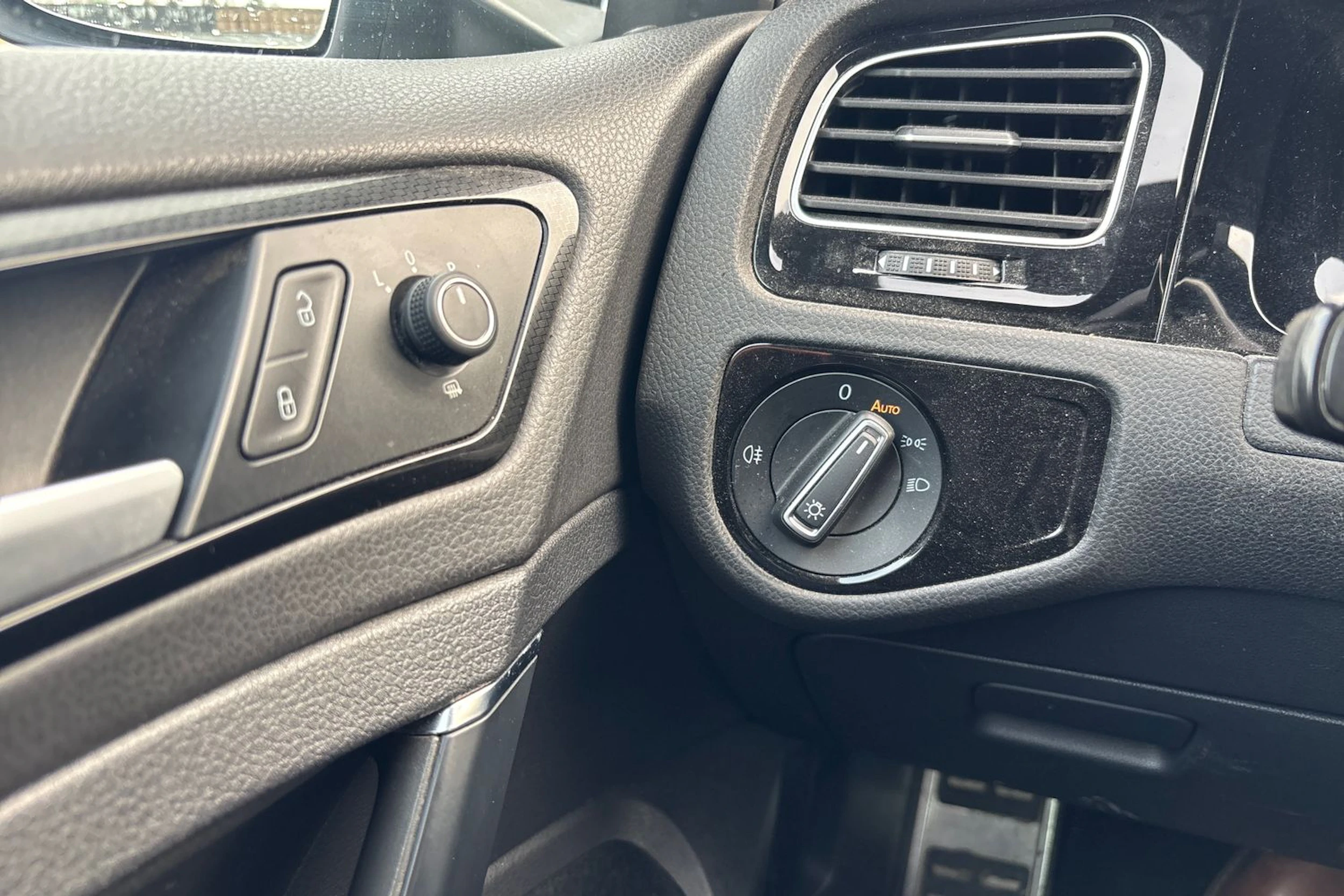 valkoinen Volkswagen Golf 2016 kuva 8.