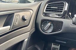 valkoinen Volkswagen Golf 2016 kuva 8.