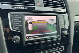 valkoinen Volkswagen Golf 2016 kuva 11.