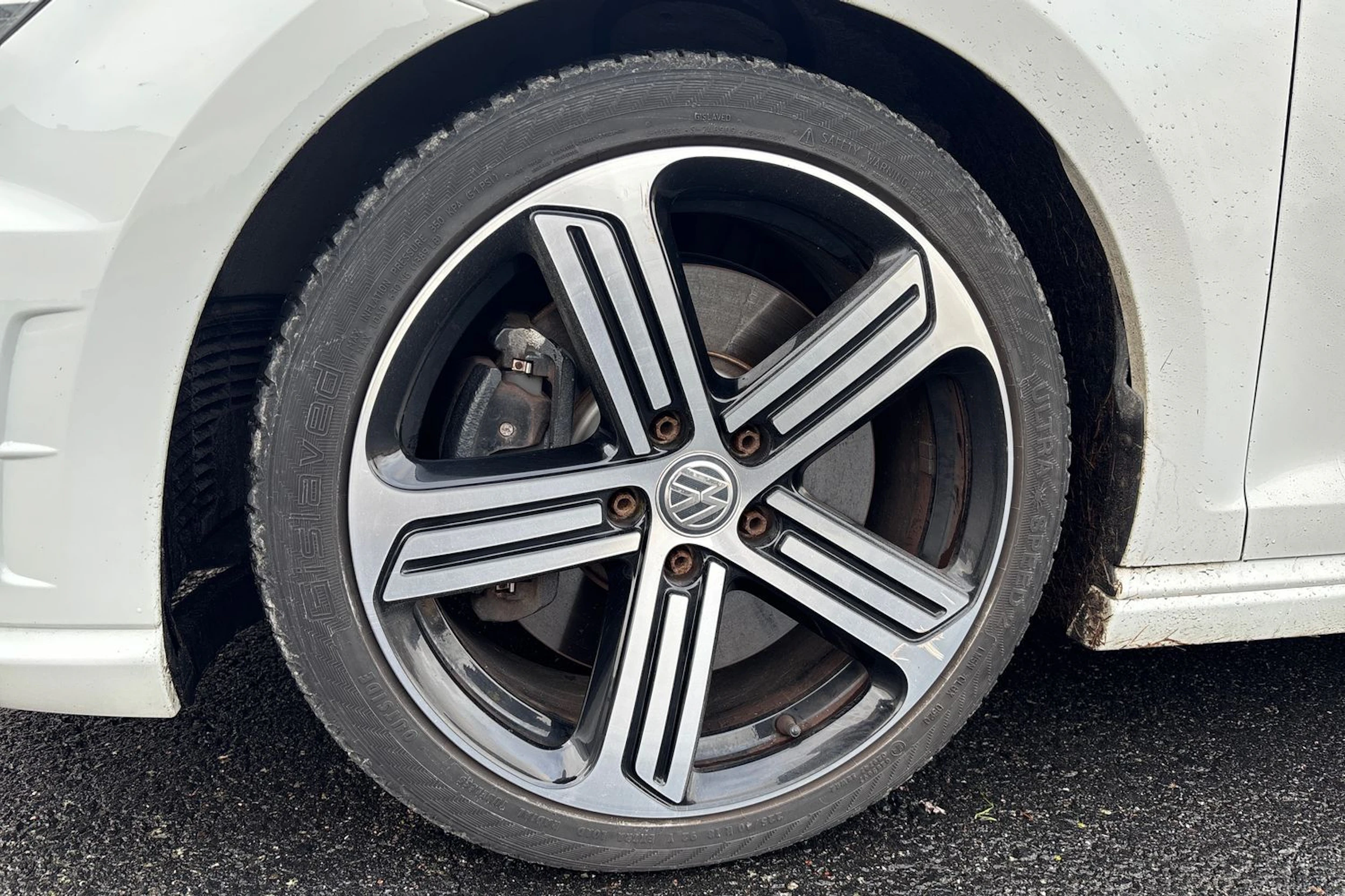 valkoinen Volkswagen Golf 2016 kuva 14.