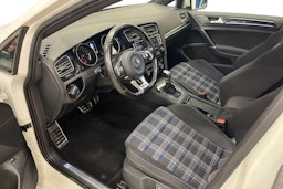 valkoinen Volkswagen Golf 2016 kuva 10.