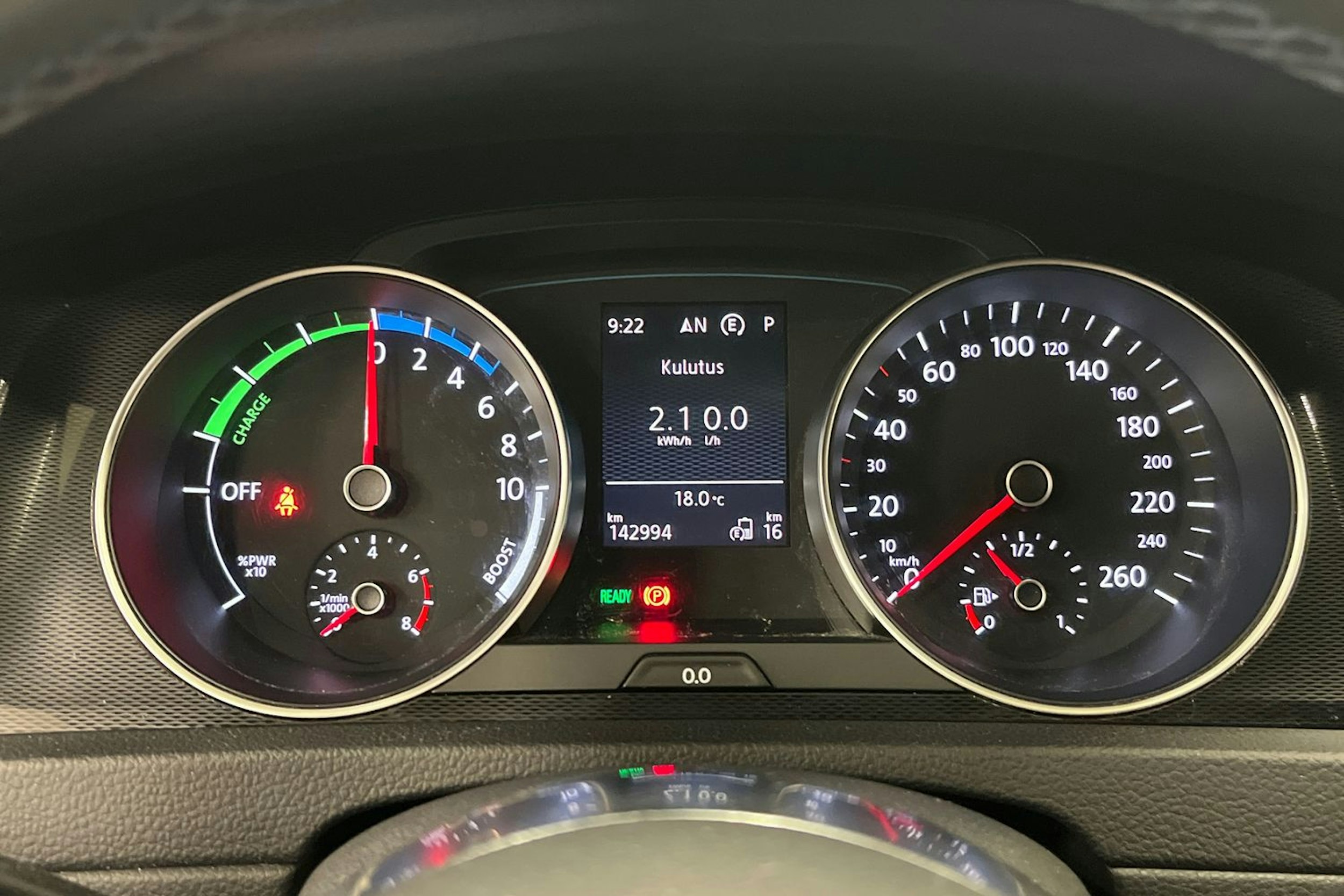 valkoinen Volkswagen Golf 2016 kuva 19.