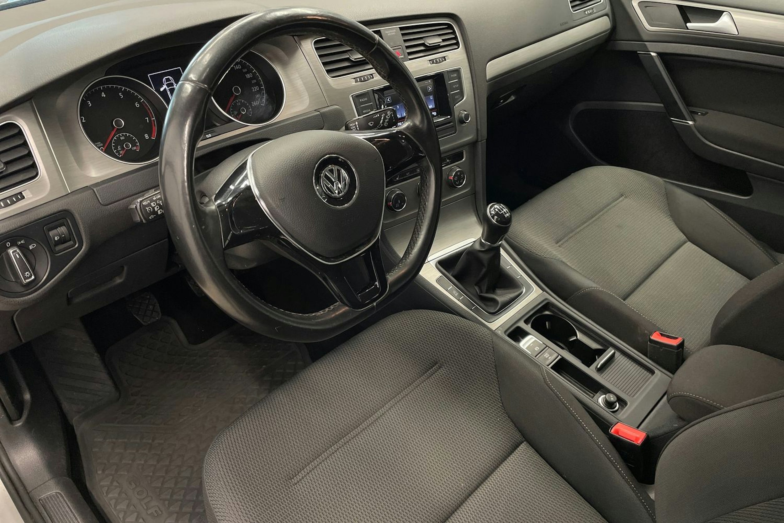 Harmaa Volkswagen GOLF 2016 kuva 7.