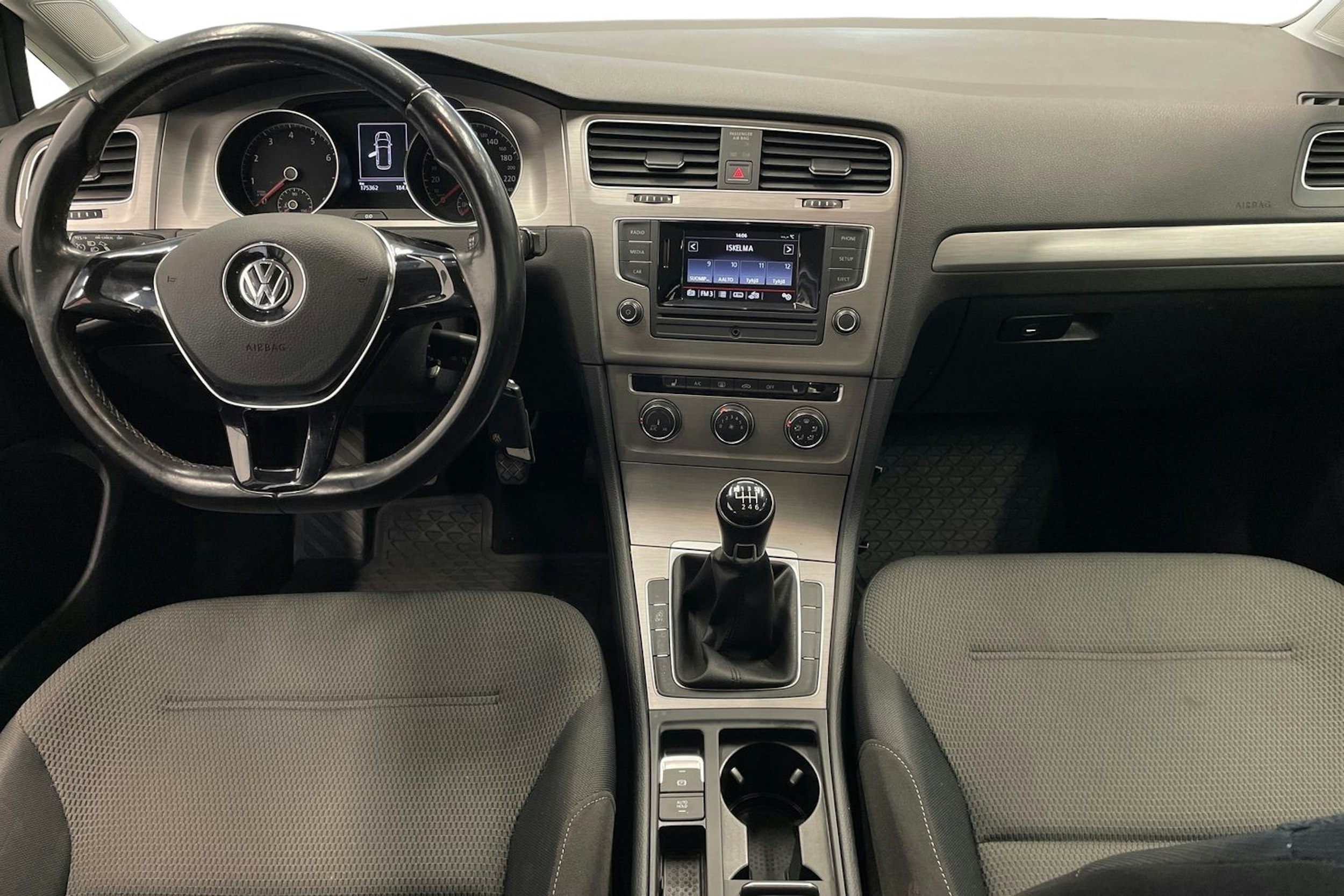 Harmaa Volkswagen GOLF 2016 kuva 9.