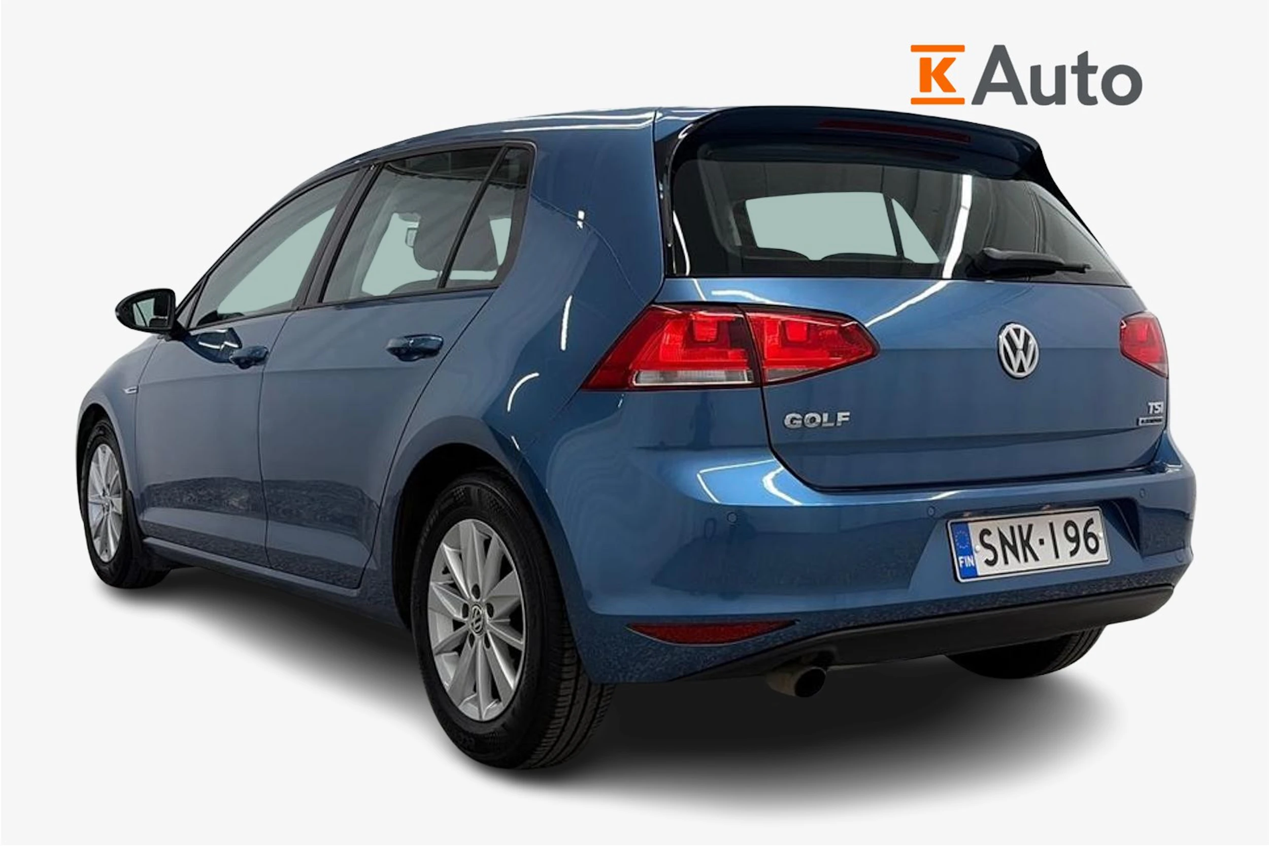 sininen Volkswagen Golf 2016 kuva 2.