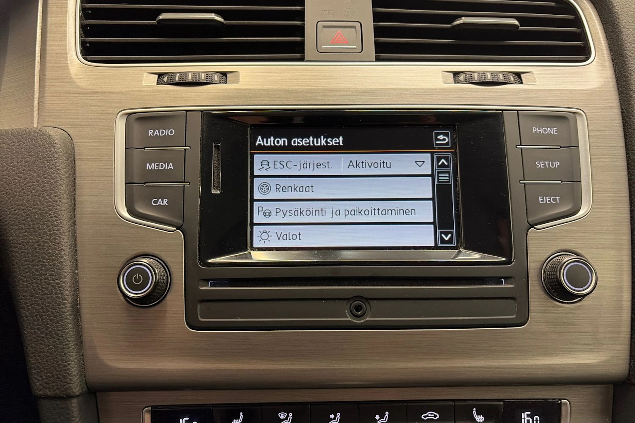 sininen Volkswagen Golf 2016 kuva 19.
