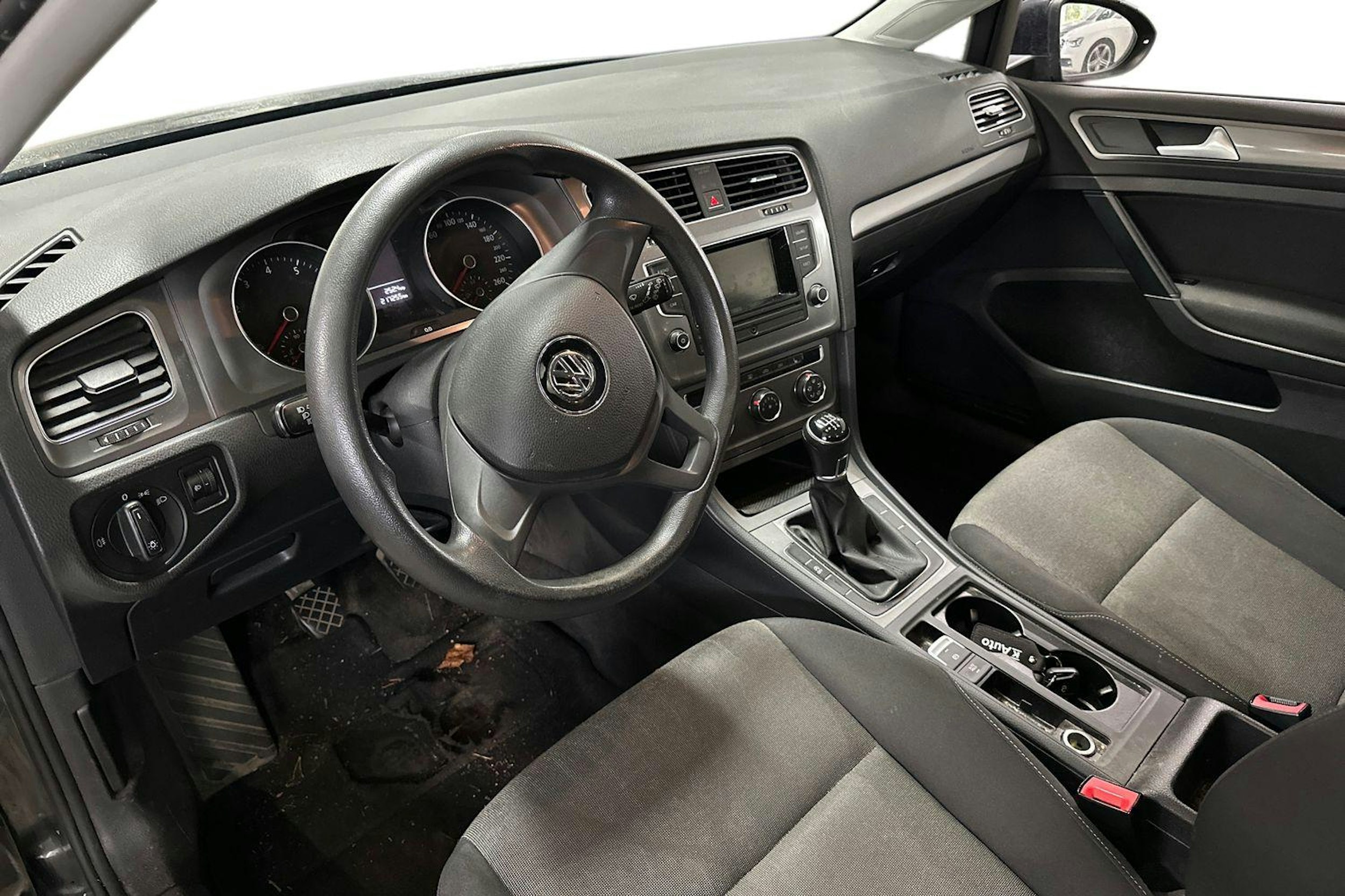 Musta Volkswagen GOLF 2016 kuva 3.