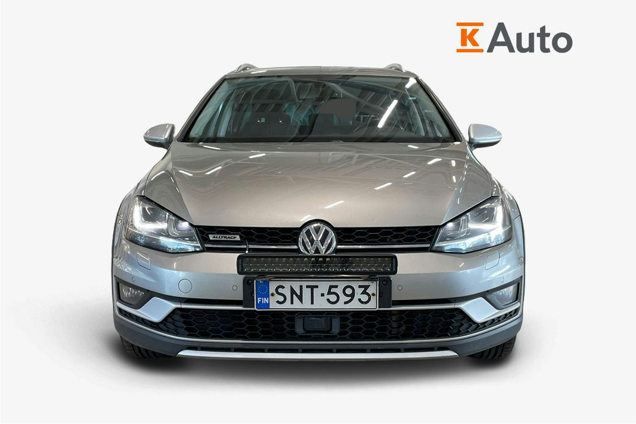harmaa Volkswagen Golf 2016 kuva 5.