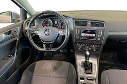 harmaa Volkswagen Golf 2016 kuva 9.