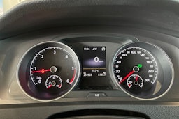 harmaa Volkswagen Golf 2016 kuva 17.
