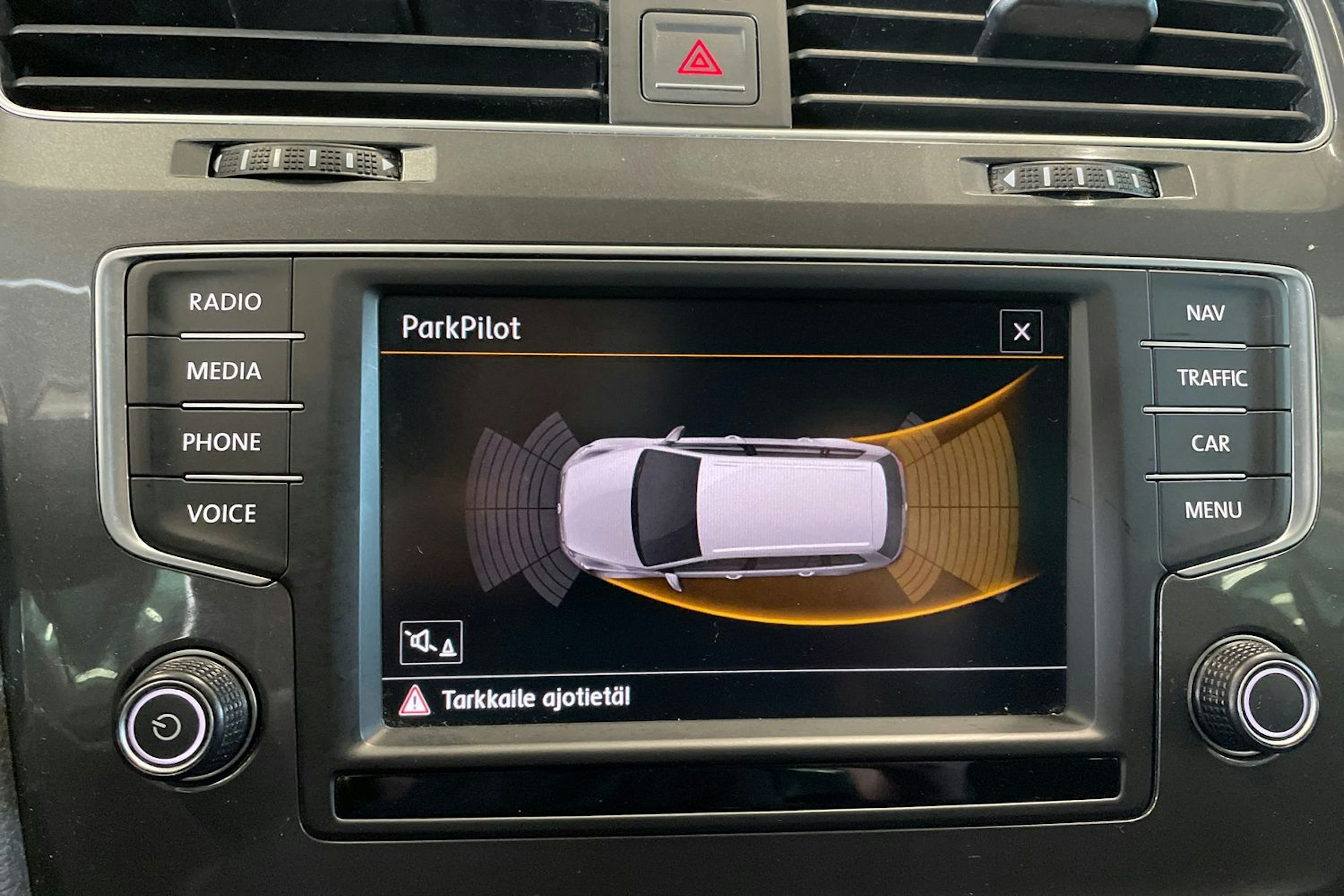 harmaa Volkswagen Golf 2016 kuva 19.
