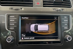 harmaa Volkswagen Golf 2016 kuva 19.