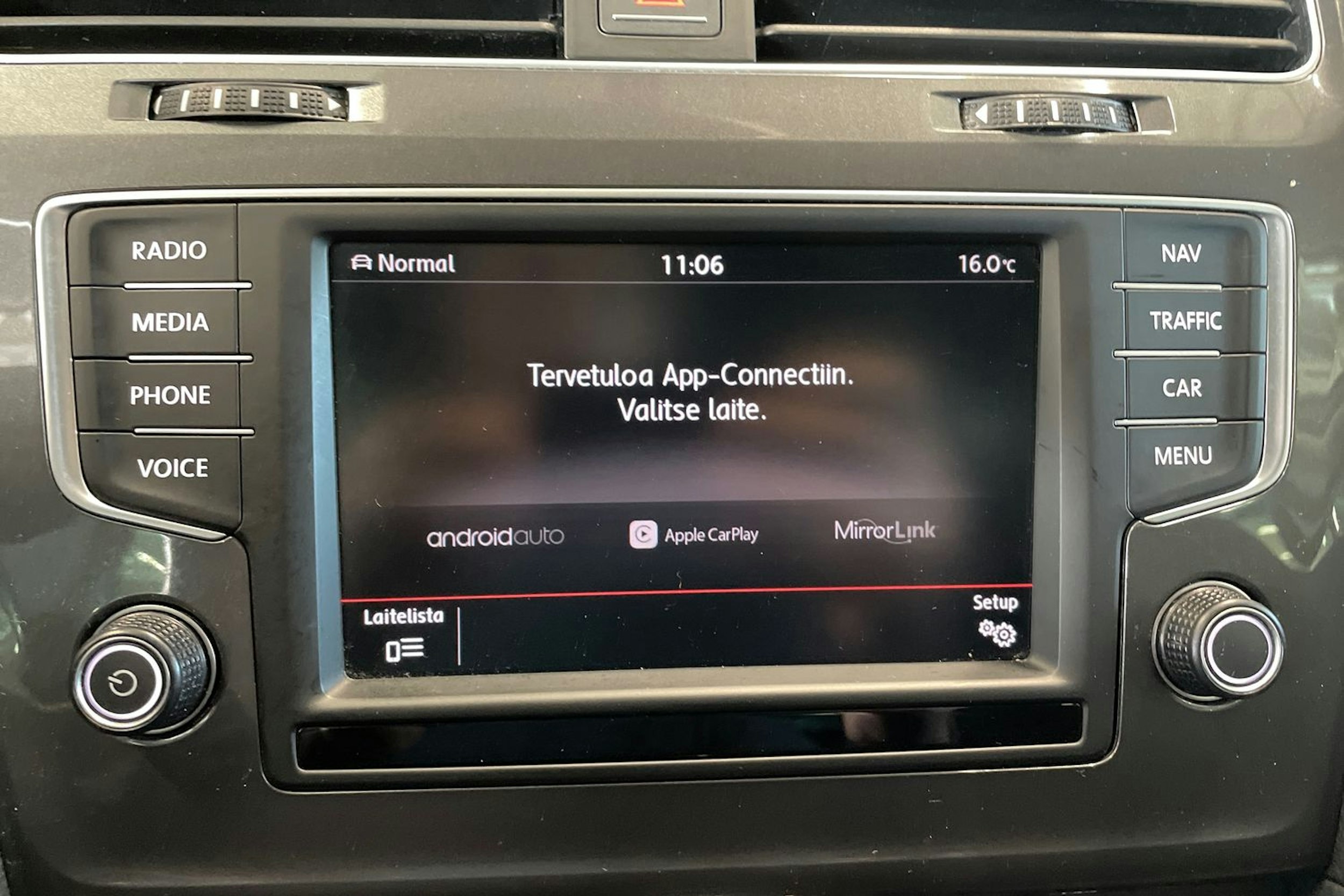 harmaa Volkswagen Golf 2016 kuva 27.