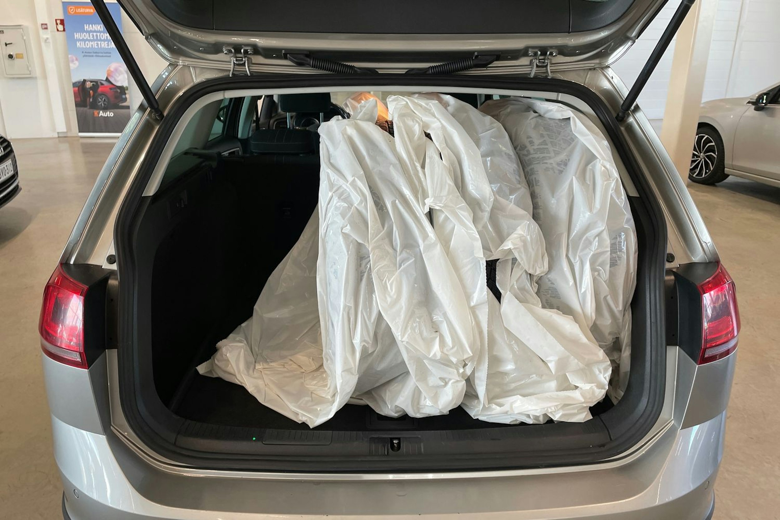 harmaa Volkswagen Golf 2016 kuva 33.