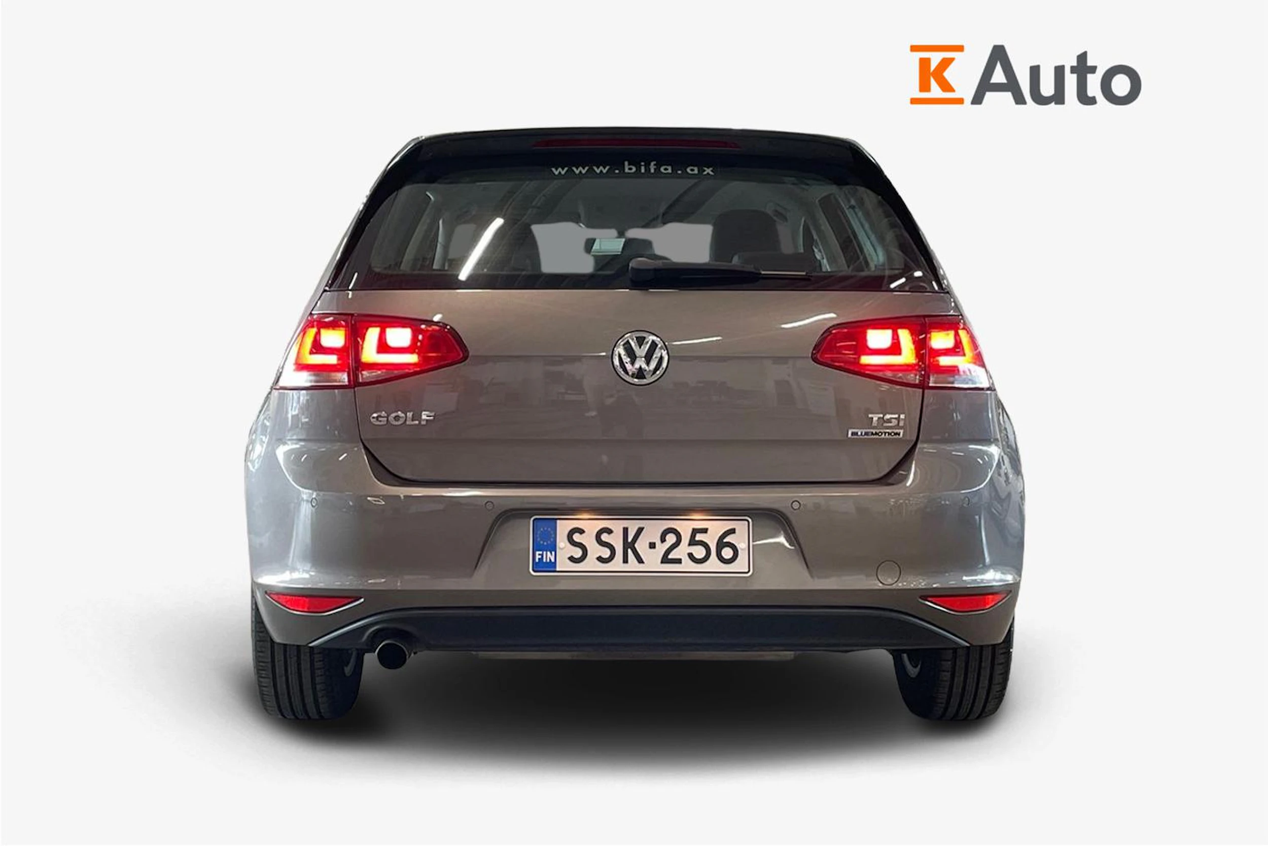 harmaa Volkswagen Golf 2016 kuva 4.