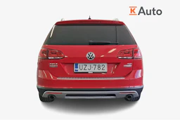 punainen Volkswagen Golf 2017 kuva 4.