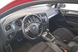 punainen Volkswagen Golf 2017 kuva 8.
