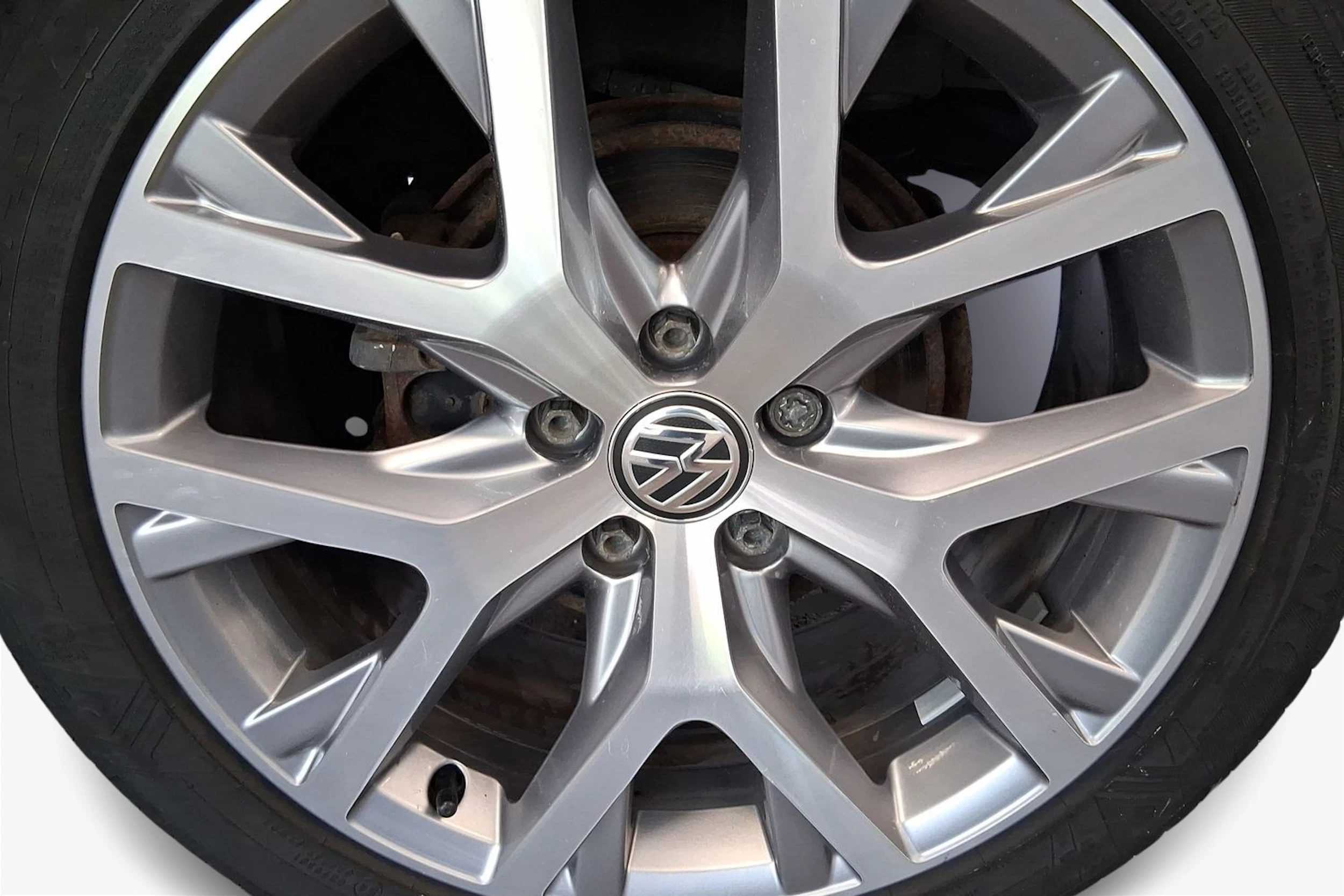 punainen Volkswagen Golf 2017 kuva 12.